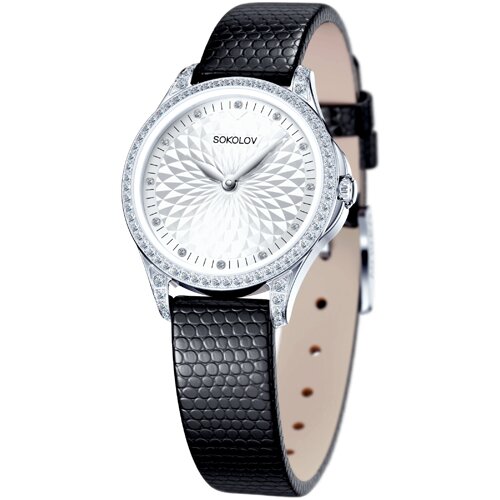 Женские серебряные часы - видео на модели