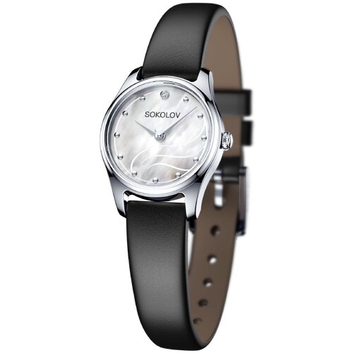 Женские серебряные часы - видео на модели