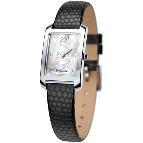 Женские серебряные часы - видео на модели