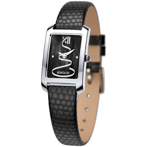 Женские серебряные часы - видео на модели