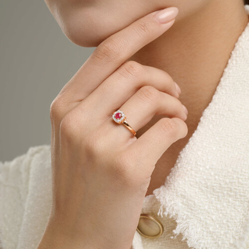 Кольцо из золочёного серебра с рубином и фианитами из серебро — вид 4