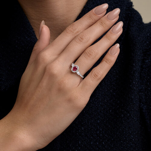 Кольцо из серебра с рубином и фианитами из серебро — вид 4