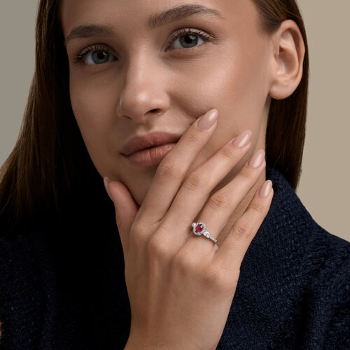 Кольцо из серебра с рубином и фианитами из серебро — вид 5