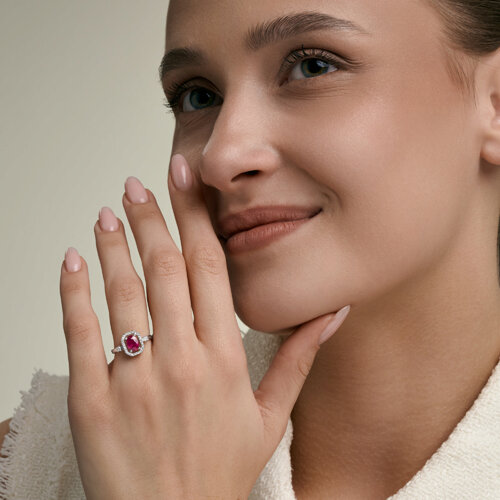 Кольцо из серебра с рубином и фианитами из серебро — вид 4