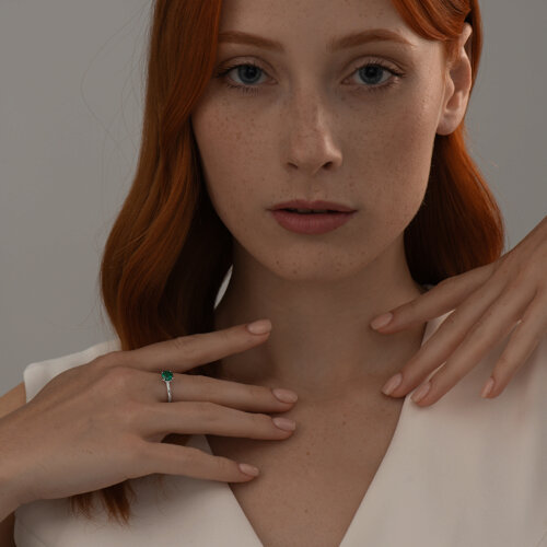 Кольцо из серебра с гидротермальным изумрудом из серебро — вид 5