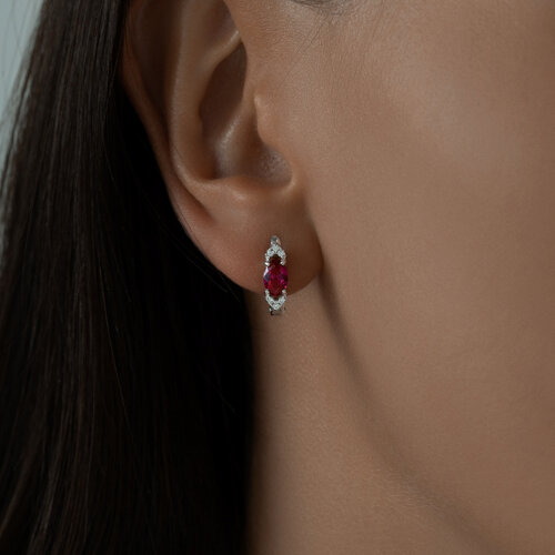 Серьги из серебра с корундами рубиновыми (синт.) и фианитами из серебро — вид 2