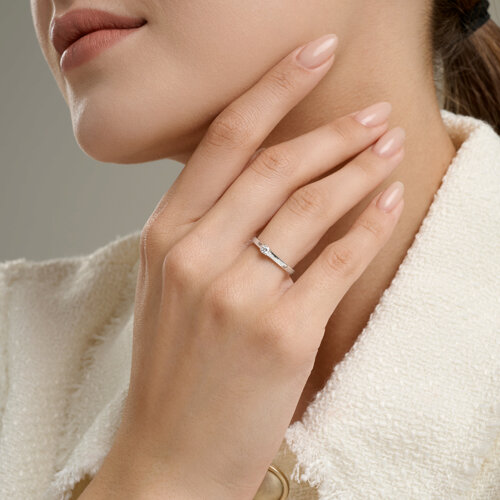 Кольцо из серебра с бриллиантом выращенным из серебро — вид 4