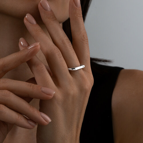 Кольцо из серебра с бриллиантом из серебро — вид 3