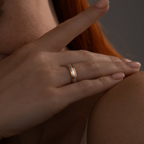 Обручальное кольцо из золочёного серебра с бриллиантами из серебро — вид 4