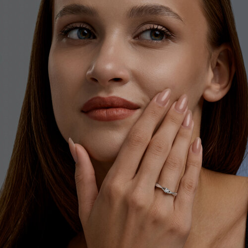 Кольцо из серебра с бриллиантом из серебро — вид 4