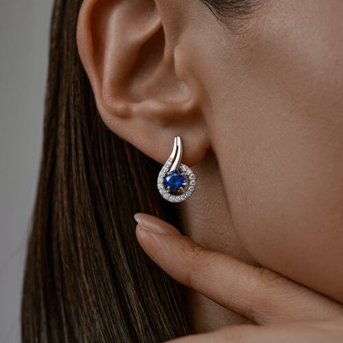 Серьги из серебра с синими корунд (синт.) и фианитами из серебро — вид 3