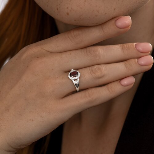 Кольцо из серебра с гранатом и фианитами из серебро — вид 4