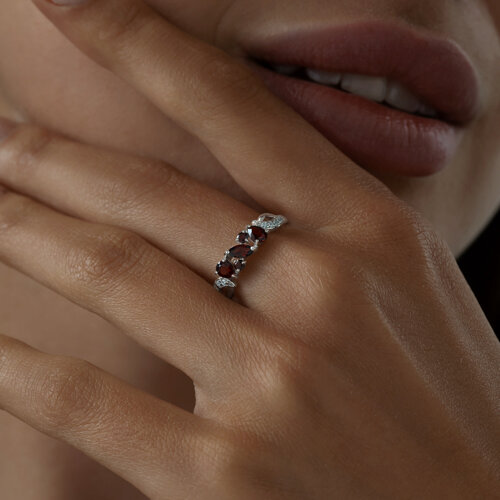 Кольцо из серебра с гранатами и фианитами из серебро — вид 5