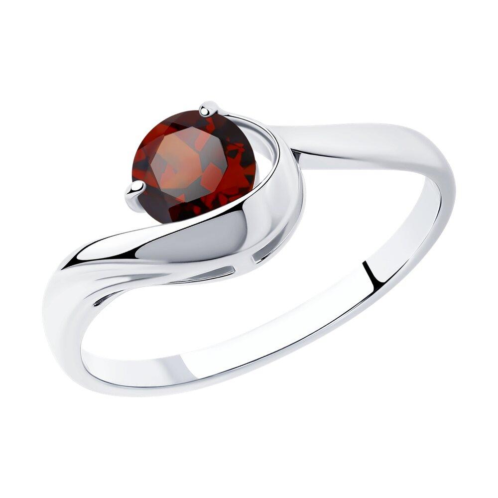 Кольцо из серебра с гранатом - видео на модели