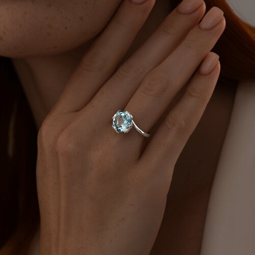 Кольцо из серебра с топазом и фианитами из серебро — вид 4