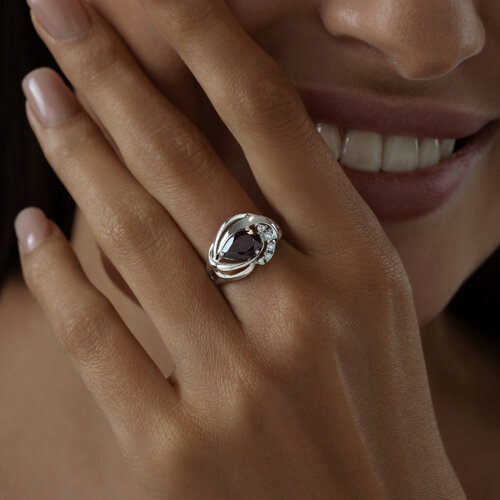 Кольцо из серебра с гранатом и фианитами из серебро — вид 3