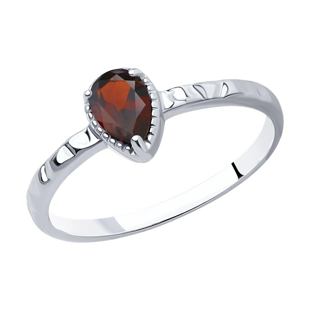 Кольцо из серебра с гранатом - видео на модели