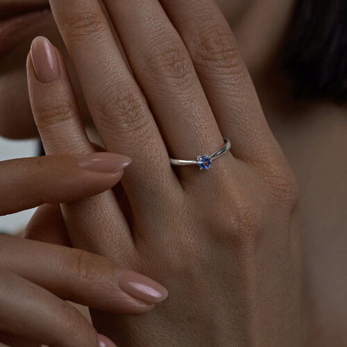Кольцо из серебра с танзанитом из серебро — вид 3