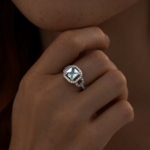 Кольцо из серебра с топазом и фианитами из серебро — вид 3