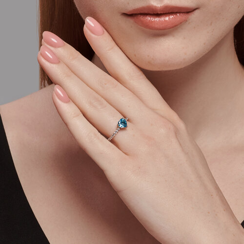 Кольцо из серебра с топазом и фианитами из серебро — вид 4