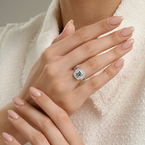 Кольцо из серебра с топазом и фианитами из серебро — вид 4