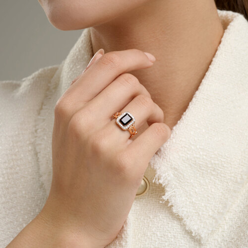 Кольцо из золочёного серебра с гранатом и фианитами из серебро — вид 4