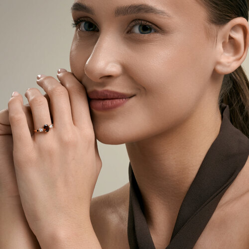 Кольцо из золочёного серебра с гранатами и фианитами из серебро — вид 3