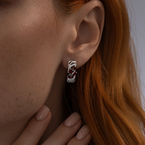 Серьги из серебра с гранатами и фианитами из серебро — вид 3