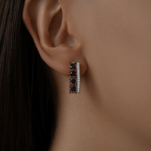 Серьги из серебра с гранатами и красными и бесцветными фианитами из серебро — вид 4