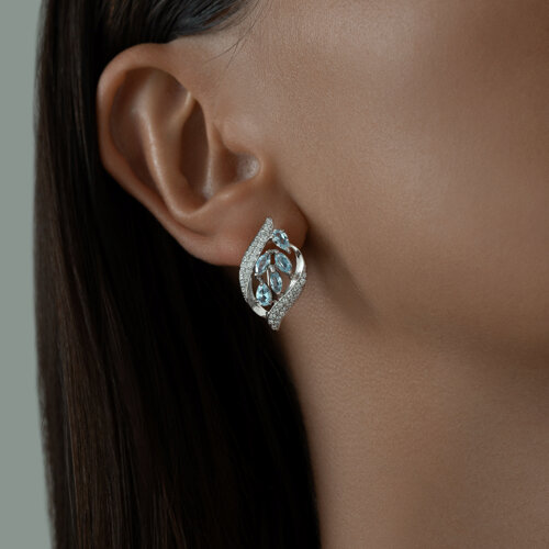 Серьги из серебра с голубыми топазами и фианитами из серебро — вид 2