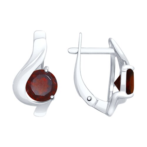 Серьги из серебра с гранатами - видео на модели