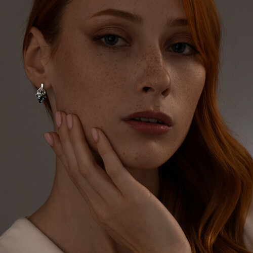 Серьги из серебра с голубыми и синими топазами из серебро — вид 3