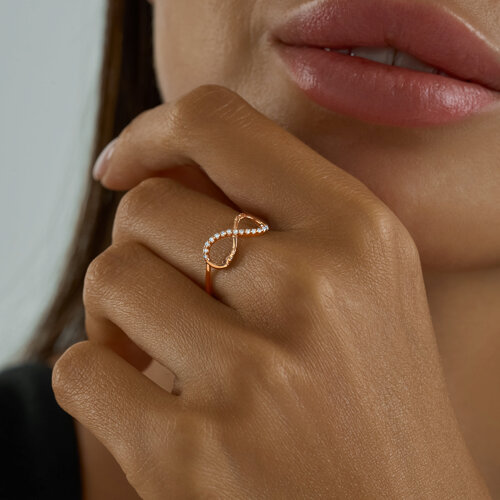 Кольцо бесконечность из золочёного серебра с фианитами из серебро — вид 3