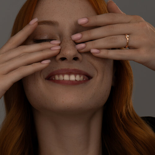 Кольцо из золочёного серебра с фианитом из серебро — вид 4