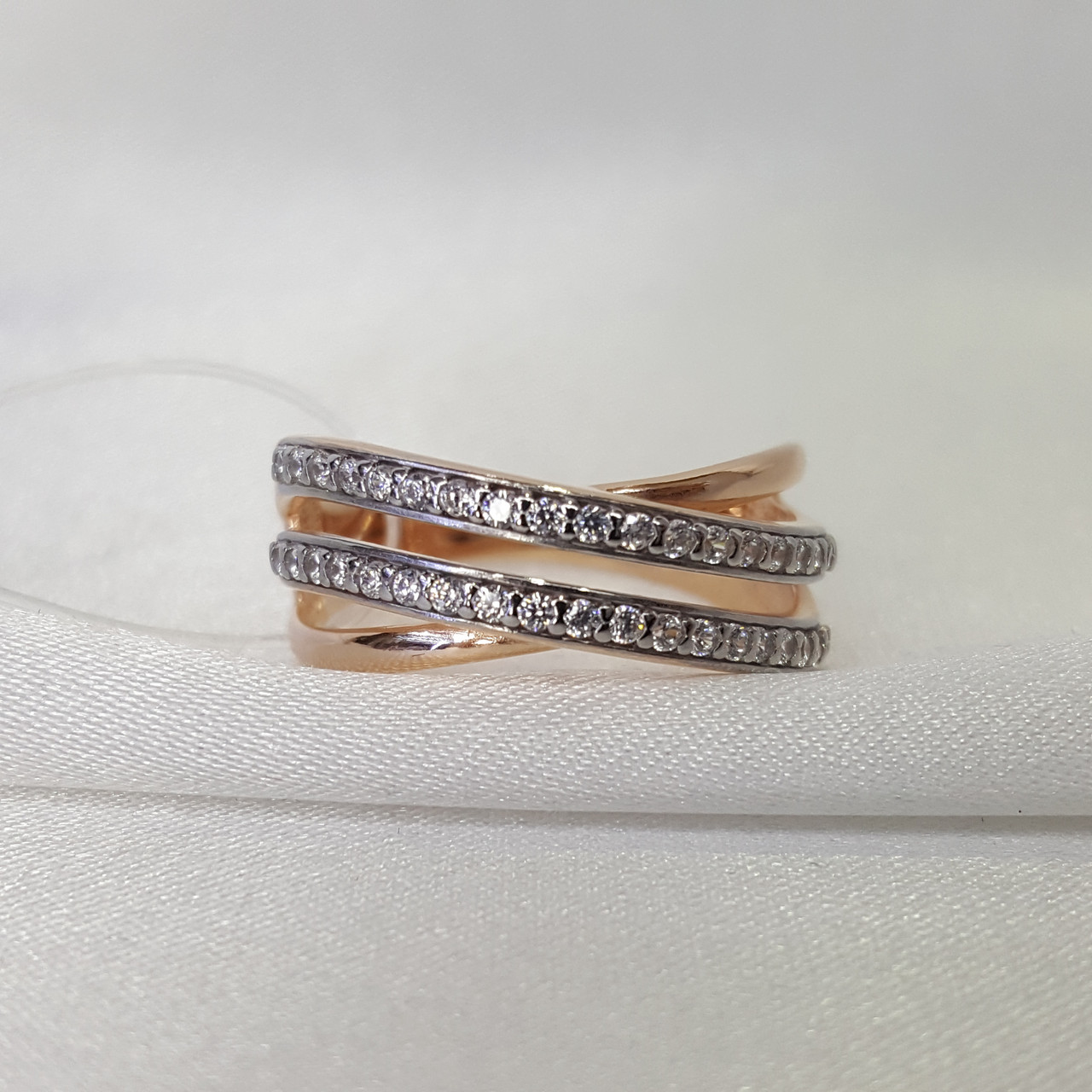 Кольцо из золочёного серебра с фианитами - видео на модели