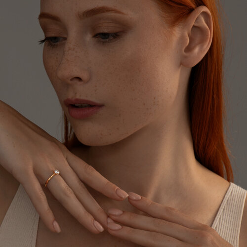 Кольцо из золочёного серебра с фианитом из серебро — вид 4