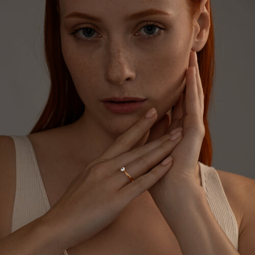 Кольцо из золочёного серебра с фианитом из серебро — вид 3