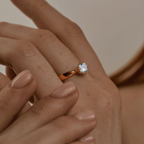 Кольцо из золочёного серебра с фианитом из серебро — вид 2