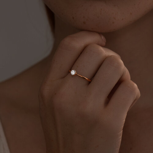 Кольцо из золочёного серебра с фианитом из серебро — вид 2