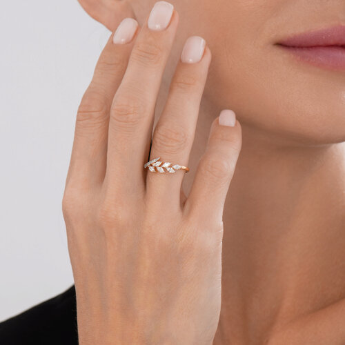 Кольцо из золочёного серебра с фианитами из серебро — вид 4