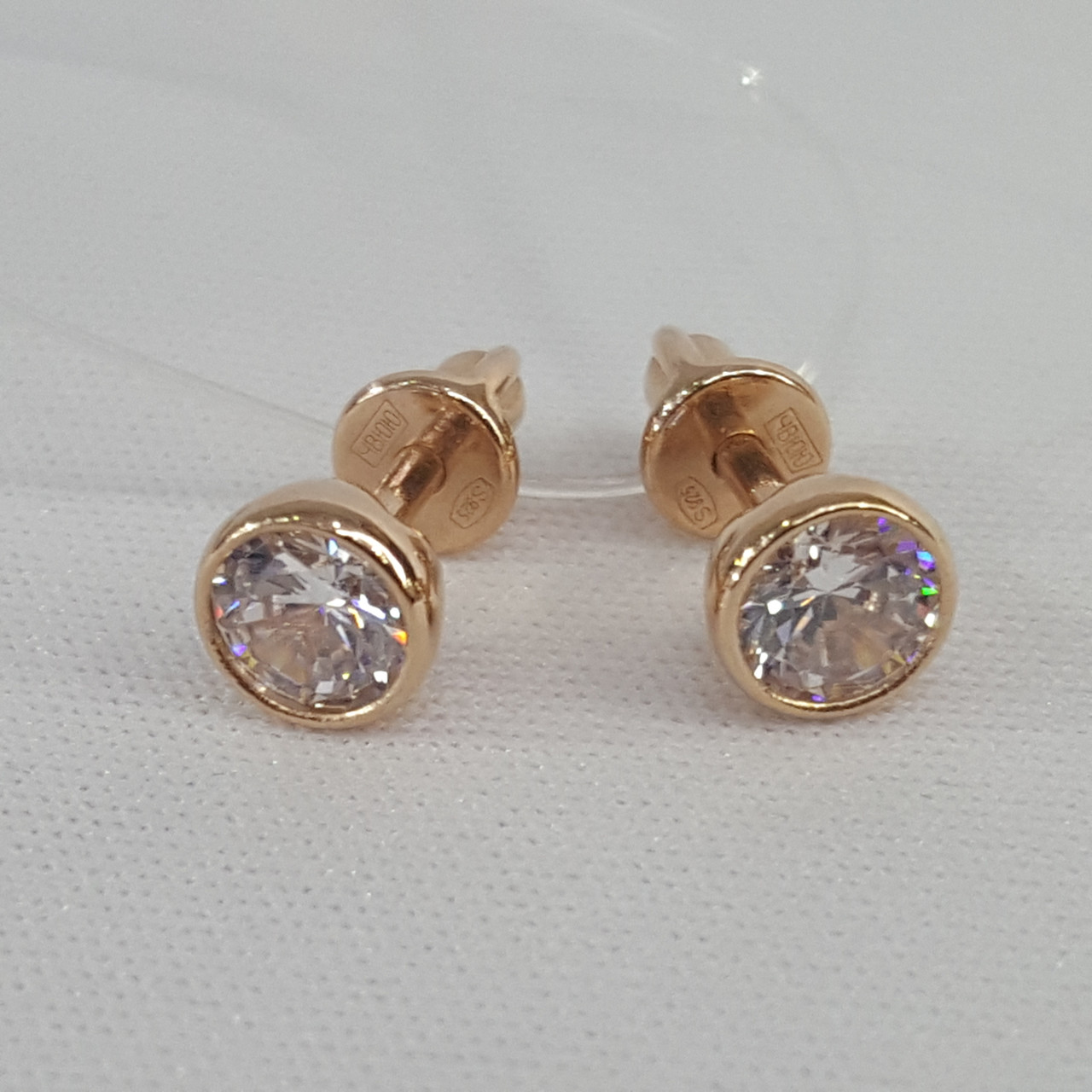 Серьги-пусеты из золочёного серебра с фианитами - видео на модели