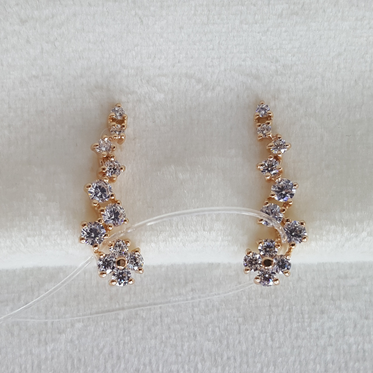 Серьги из золочёного серебра с фианитами - видео на модели