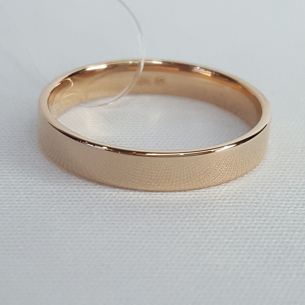 Обручальное кольцо из золочёного серебра - видео на модели