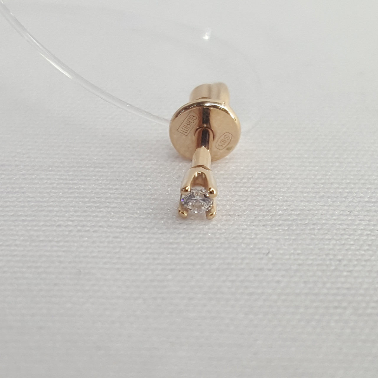 Серьга одиночная из серебра с фианитом - фото 1