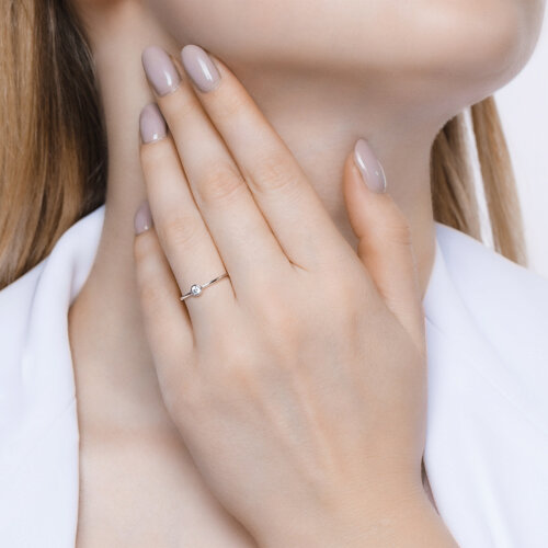 Помолвочное кольцо из серебра c фианитом из серебро — вид 4