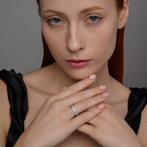 Кольцо из серебра с фианитами из серебро — вид 4