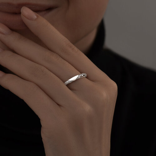 Кольцо из серебра с эмалью с фианитами из серебро — вид 2