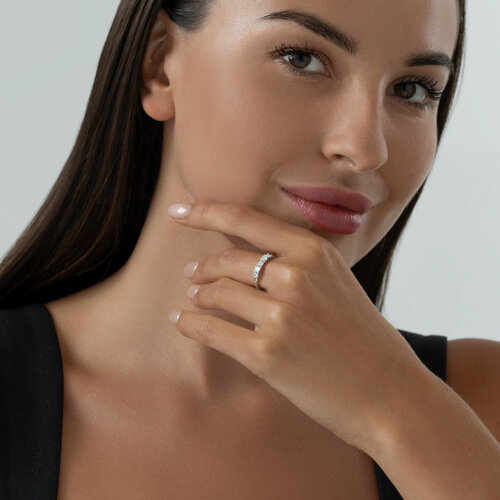 Кольцо из серебра с фианитами из серебро — вид 4