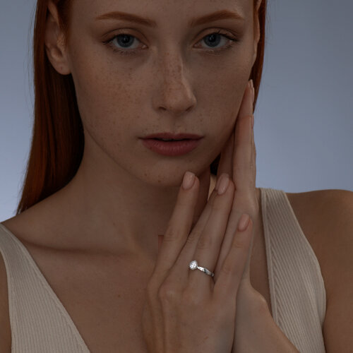 Помолвочное кольцо из серебра с фианитом из серебро — вид 3