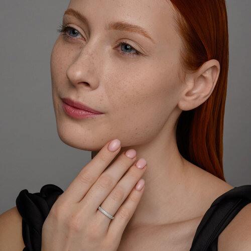 Серебряное кольцо с дорожкой фианитов из серебро — вид 3